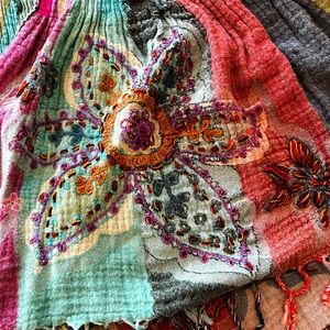 Vismaya Anthropologie Wrap Scarf Floral  Multi-Color Embroidery Fringe Yarn